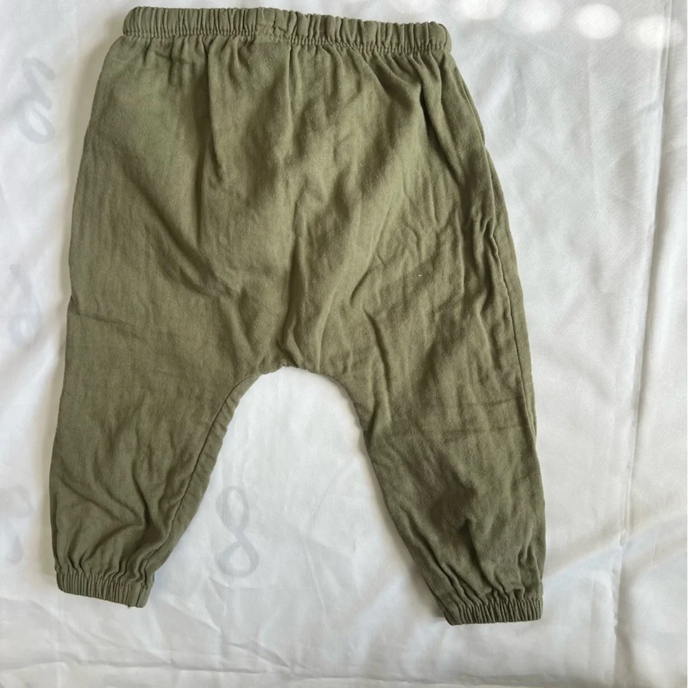 Old Navy Olive Green Kids Matching Pant Set Size 12-18 Months